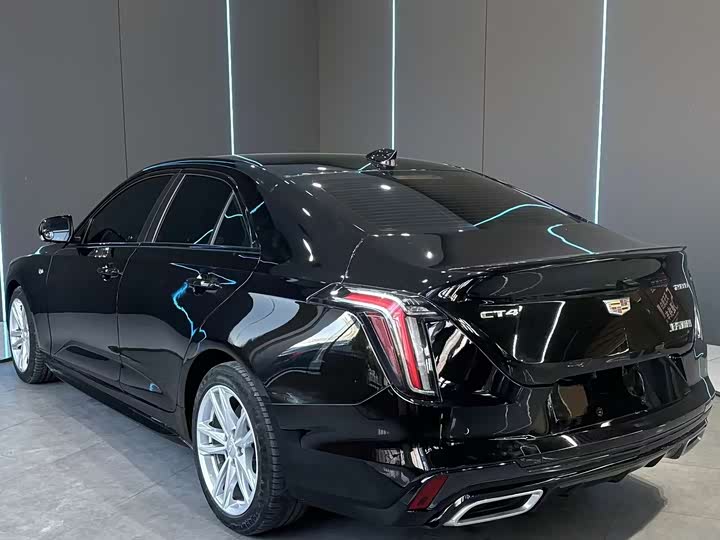 Фото 8 - Cadillac CT4