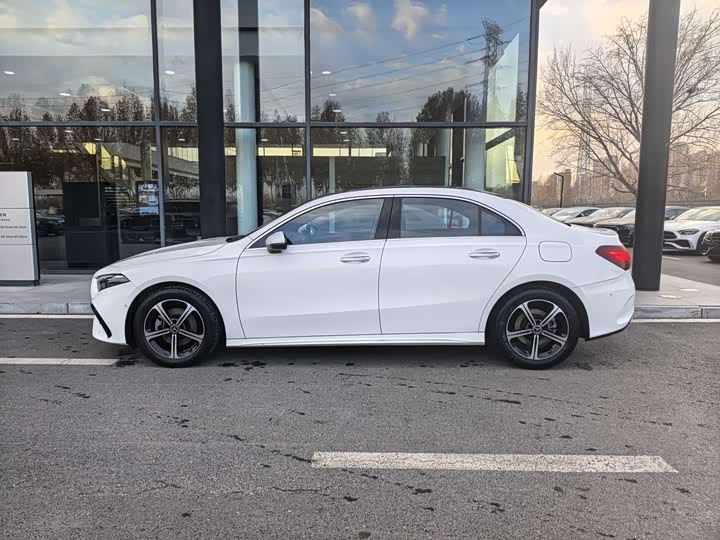 Фото 4 - Mercedes-Benz A-Class