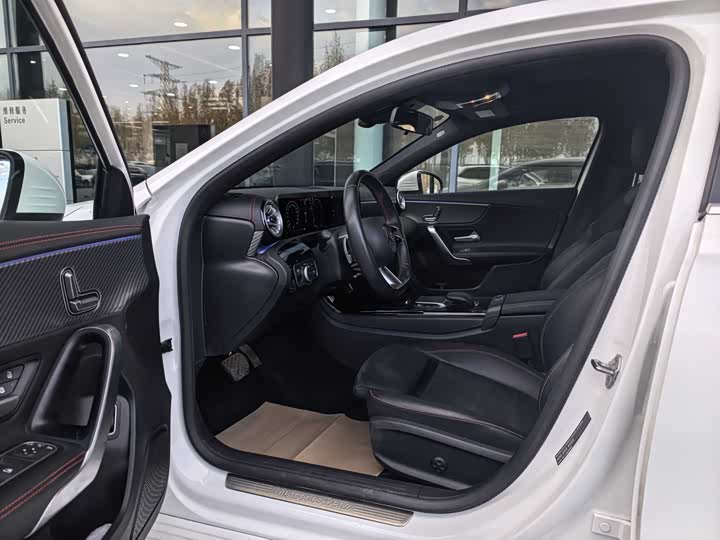 Фото 9 - Mercedes-Benz A-Class