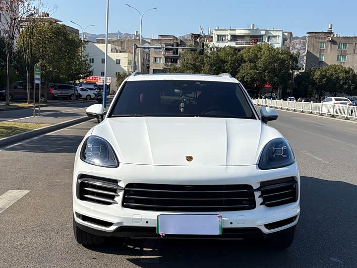 Фото 2 - Porsche Cayenne Hybrid
