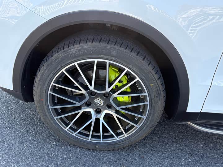 Фото 5 - Porsche Cayenne Hybrid