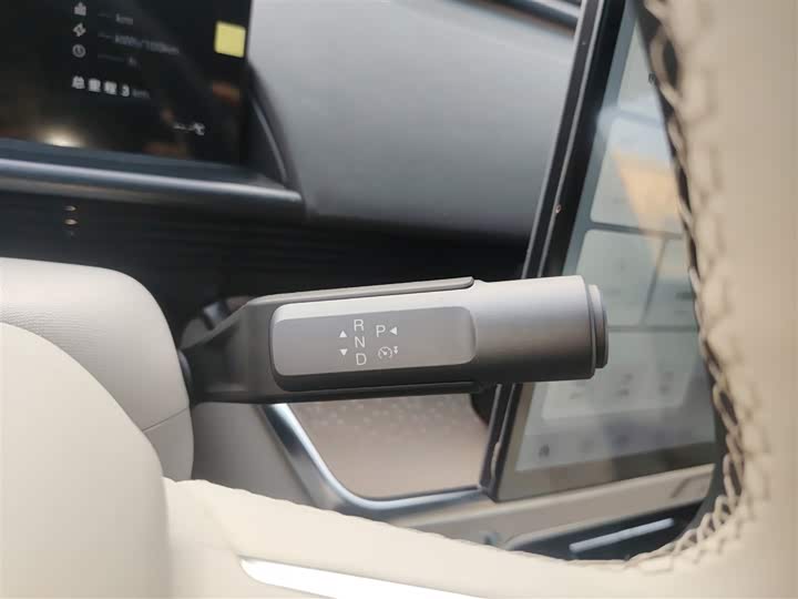 Фото 6 - Toyota bZ3