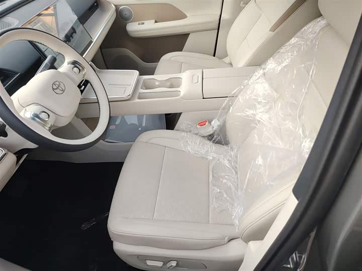 Фото 7 - Toyota bZ3