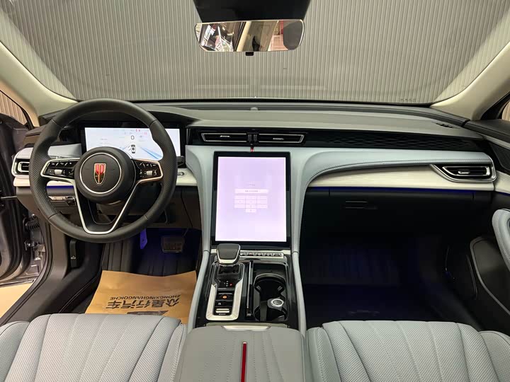 Фото 7 - Hongqi H5 Hybrid