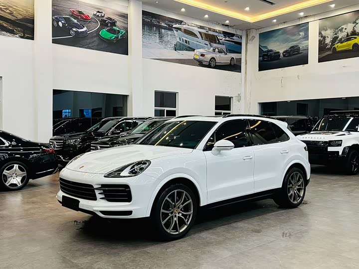 Фото 1 - Porsche Cayenne