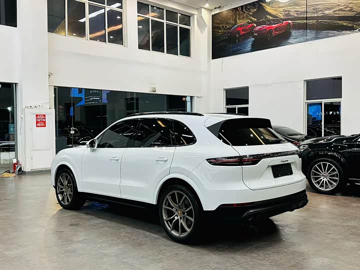 Фото 4 - Porsche Cayenne