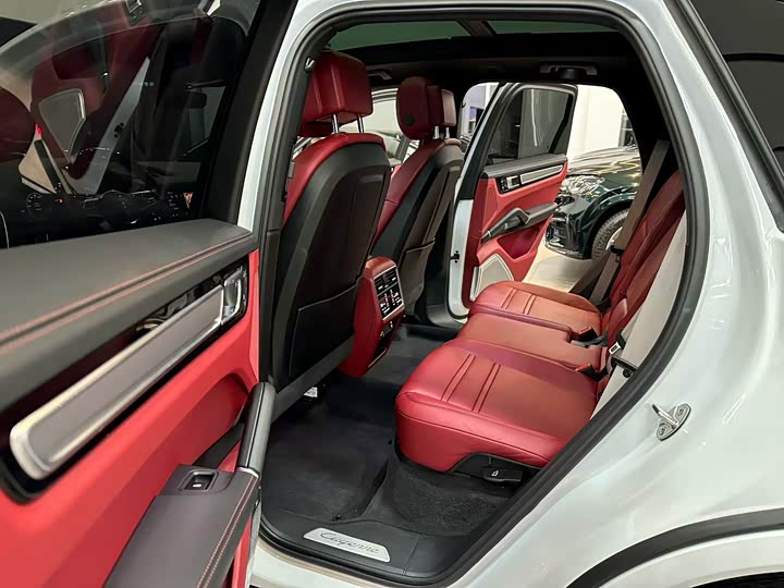 Фото 7 - Porsche Cayenne