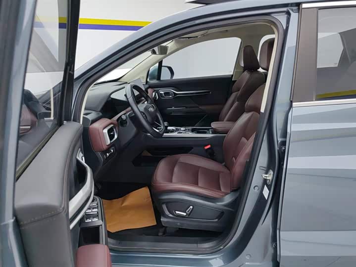 Фото 9 - Geely Okavango