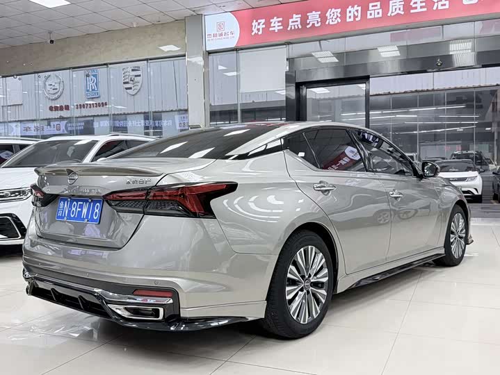 Фото 8 - Nissan Teana