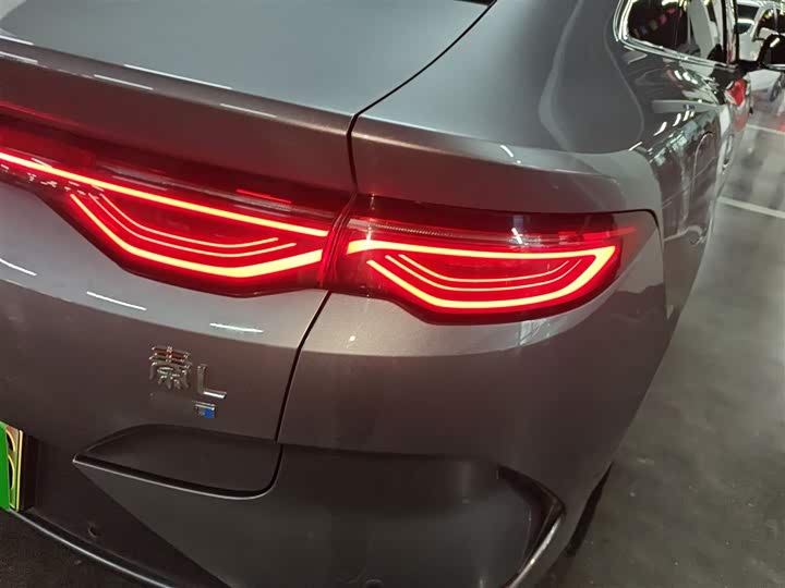 Фото 8 - BYD Qin L