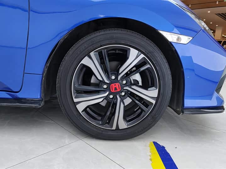 Фото 6 - Honda Civic