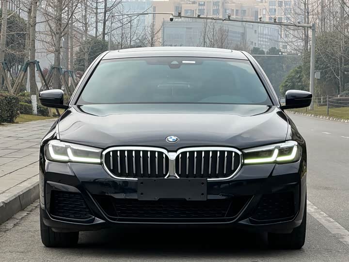 Фото 2 - BMW 5 Series