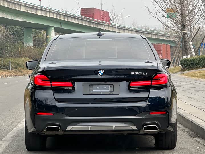 Фото 5 - BMW 5 Series