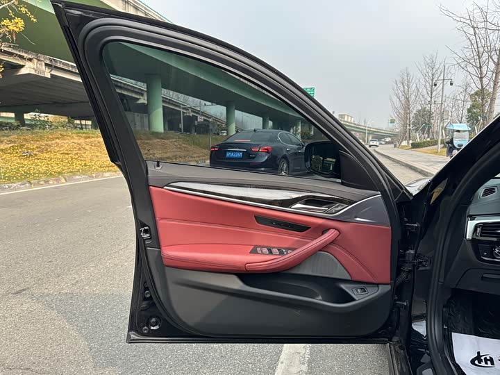 Фото 9 - BMW 5 Series