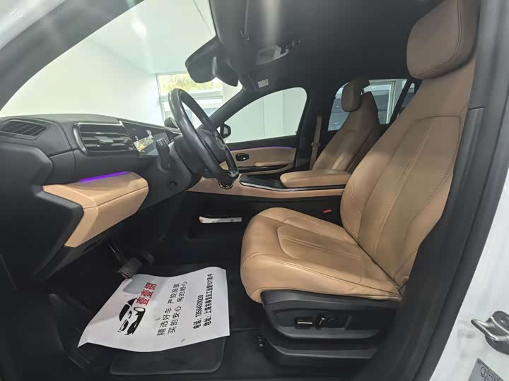 Фото 7 - Nio ES6