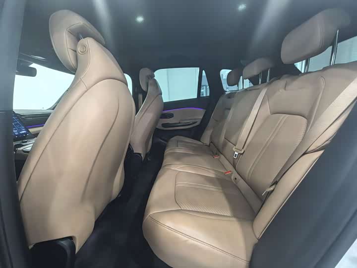 Фото 8 - Nio ES6