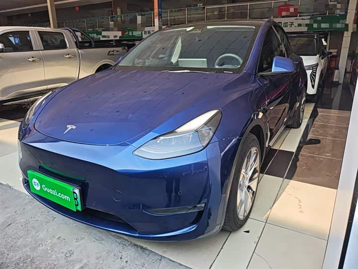 Фото 2 - Tesla Model Y