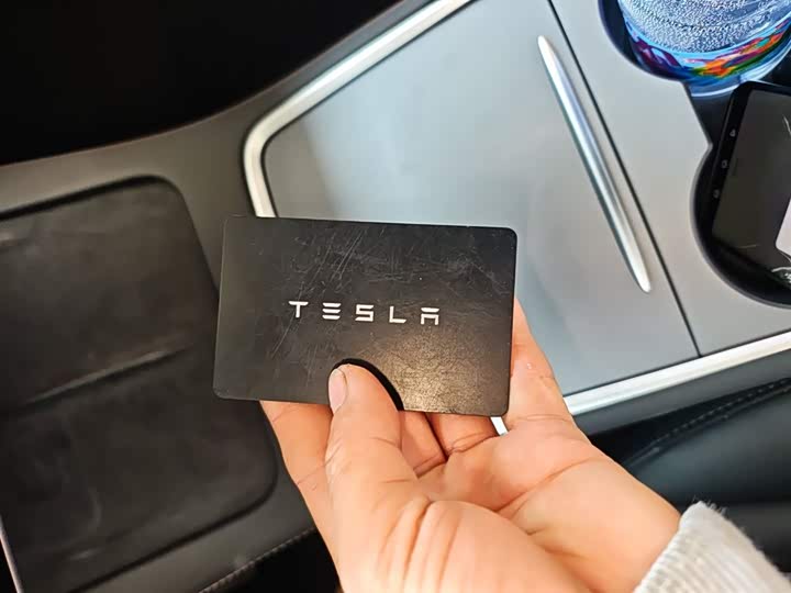 Фото 9 - Tesla Model Y