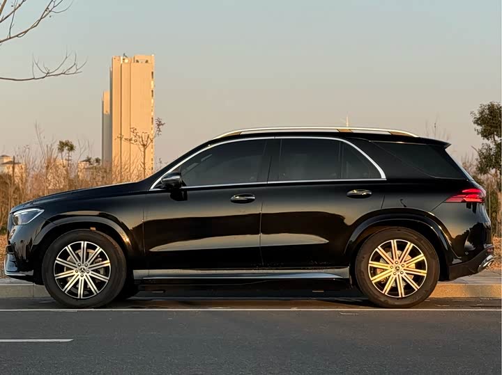 Фото 4 - Mercedes-Benz GLE-Class