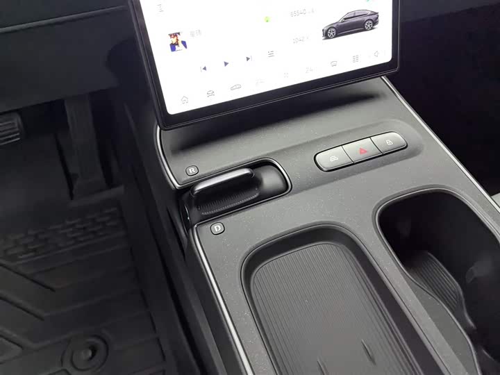 Фото 6 - Nio ET5