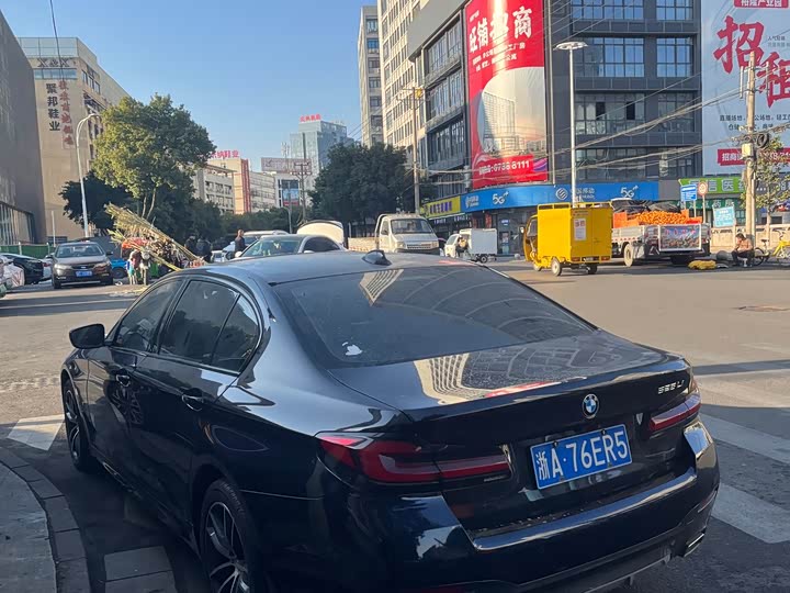 Фото 5 - BMW 5 Series