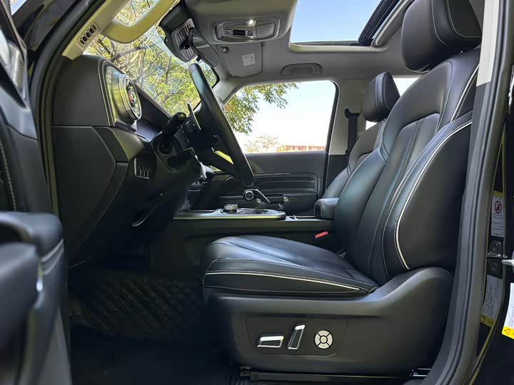 Фото 4 - Tank 300