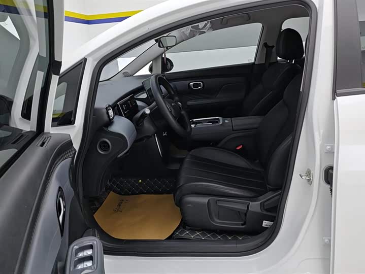 Фото 9 - GAC Aion UT