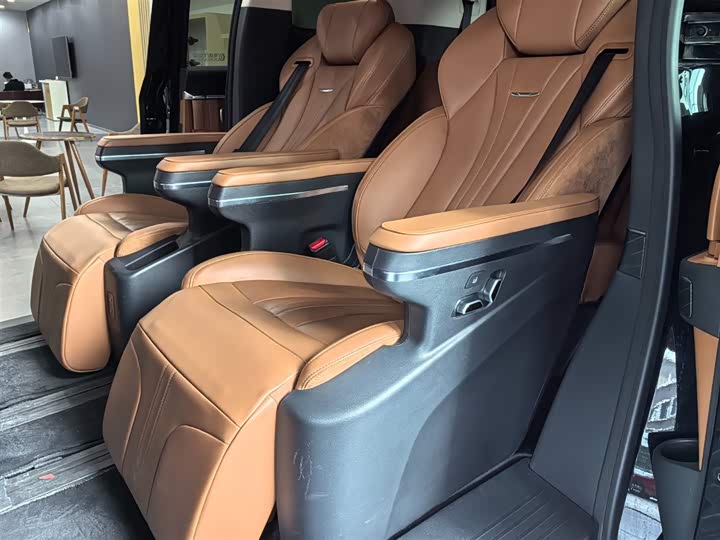 Фото 9 - Hongqi HQ9 Hybrid