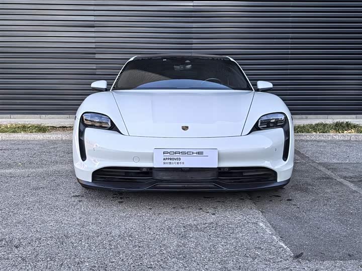 Фото 8 - Porsche Taycan