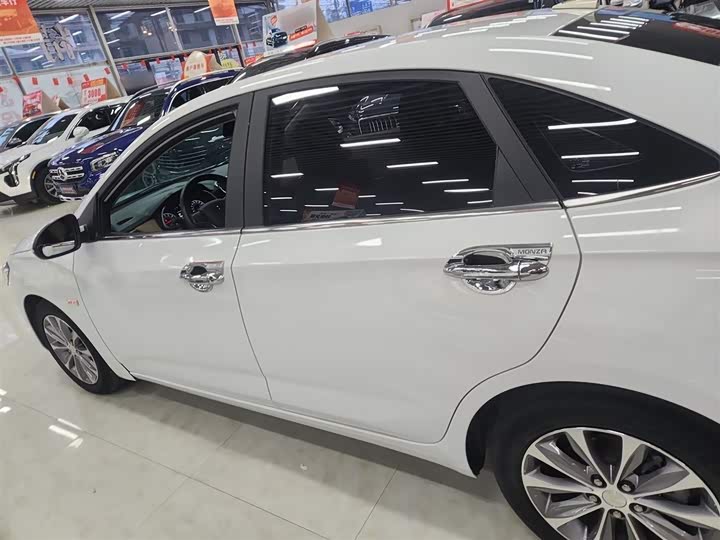 Фото 5 - Chevrolet Monza