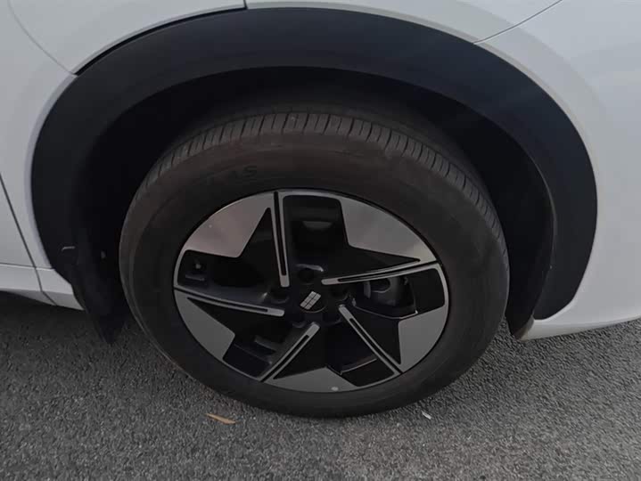 Фото 6 - Geely Galaxy E5