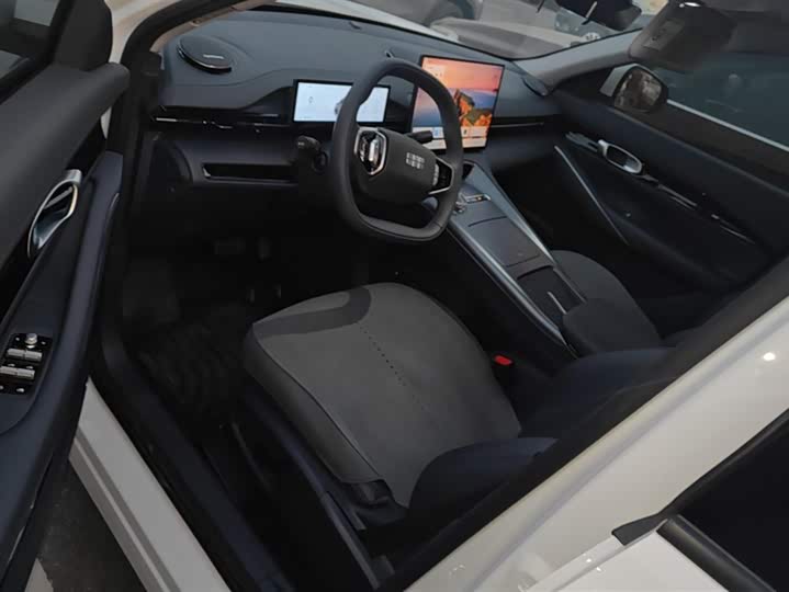 Фото 9 - Geely Galaxy E5