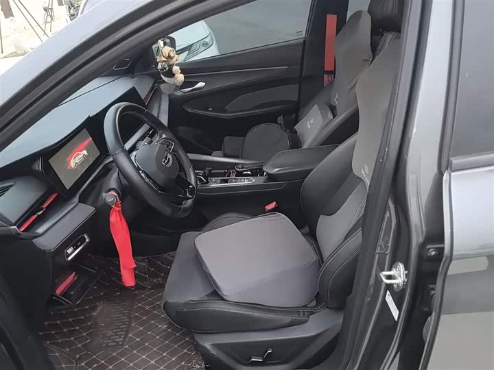 Фото 8 - Geely Binrui