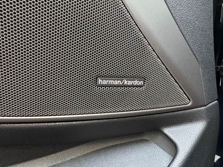 Фото 8 - BMW 3 Series