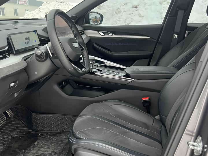 Фото 4 - Geely Preface