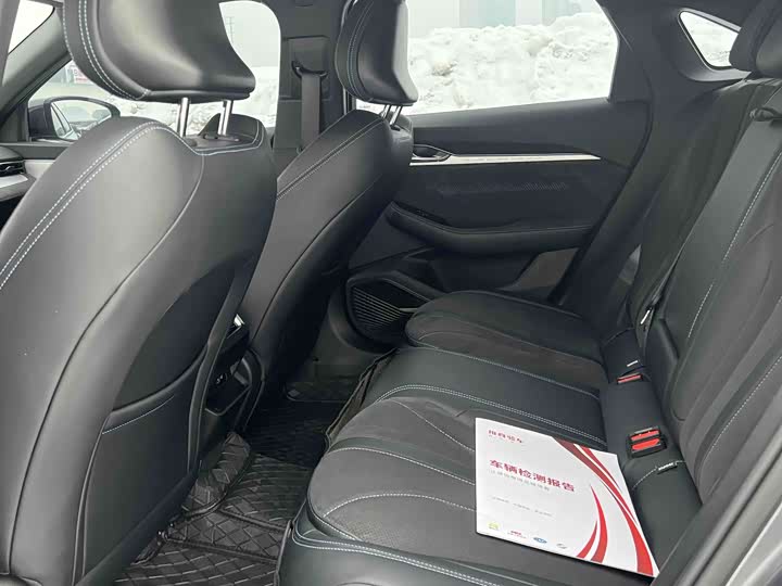 Фото 6 - Geely Preface