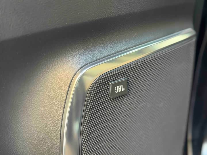 Фото 7 - Toyota Vellfire