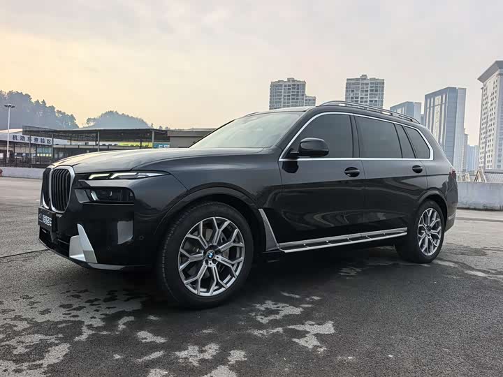 Фото 2 - BMW X7
