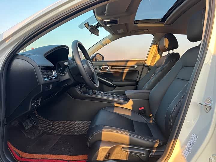 Фото 4 - Honda Civic