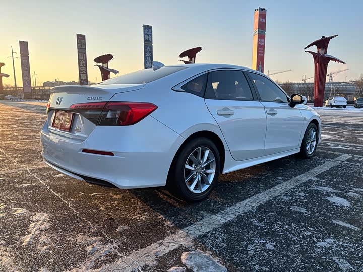 Фото 9 - Honda Civic