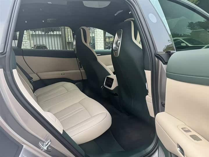 Фото 9 - Xiaomi YU7