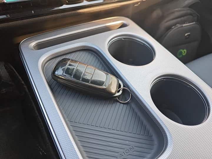 Фото 9 - GAC Aion Y