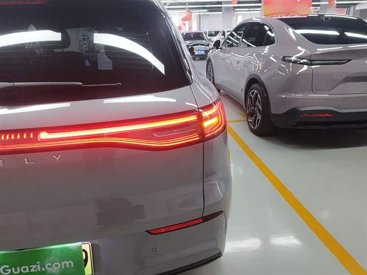 Фото 8 - Geely Galaxy E5