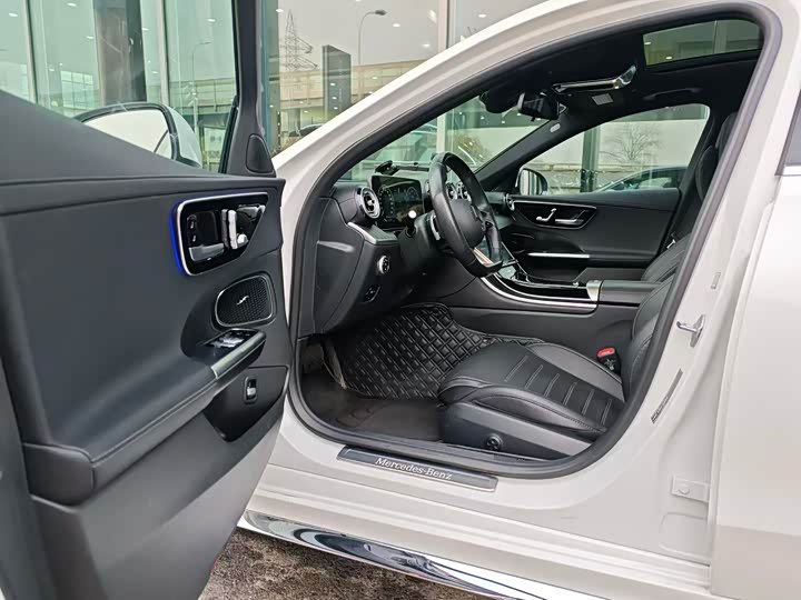 Фото 4 - Mercedes-Benz C-Class