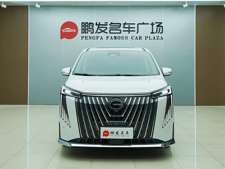 Фото 2 - GAC Trumpchi M8