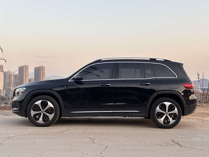 Фото 4 - Mercedes-Benz GLB-Class