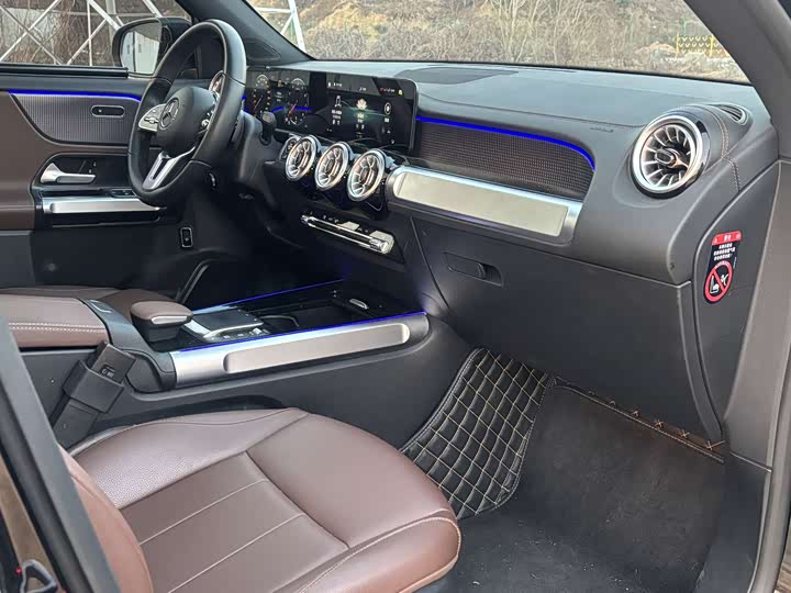 Фото 8 - Mercedes-Benz GLB-Class