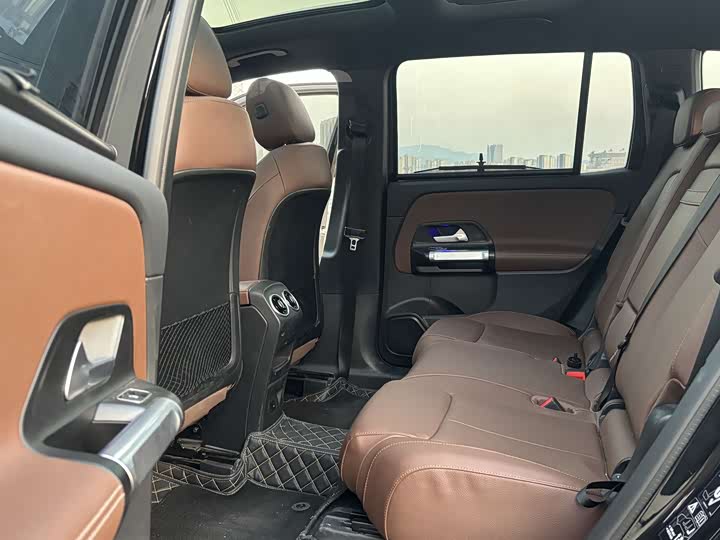 Фото 9 - Mercedes-Benz GLB-Class