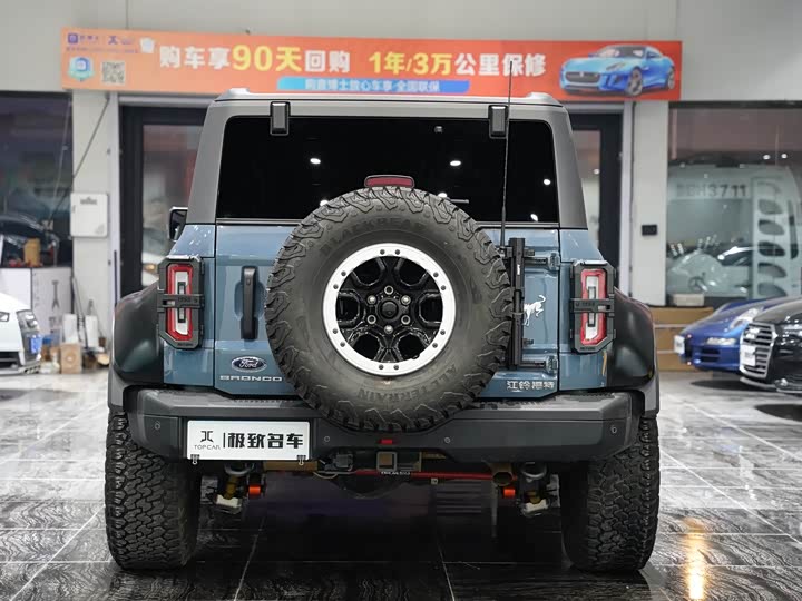 Фото 6 - Ford Bronco