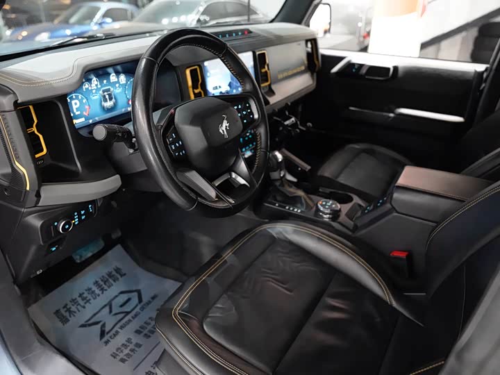 Фото 9 - Ford Bronco